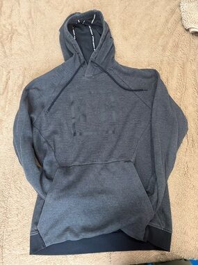 Under Armour Men's Hooded Sweatshirt in Charcoal Gray